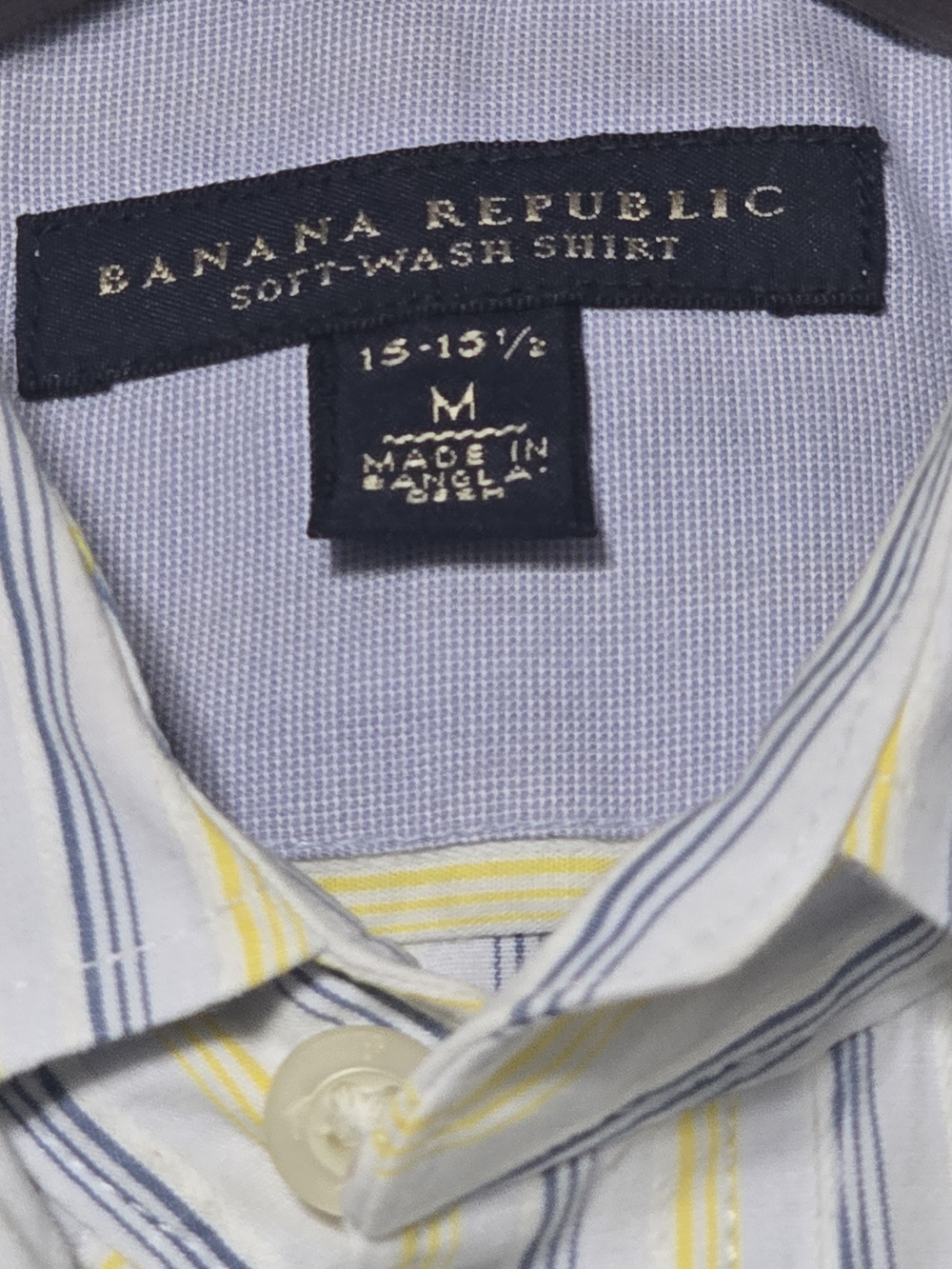 Men's Banana Repubic Classic Button-Down Shirt - Picture 2 of 6